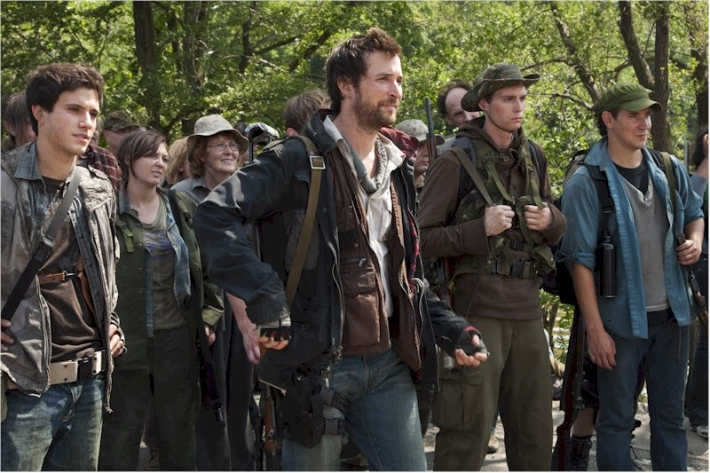 Illustration for article titled Why Falling Skies breaks the mold of alien invasion shows